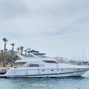 Kiralık Motoryacht Sunseeker Manhattan 62